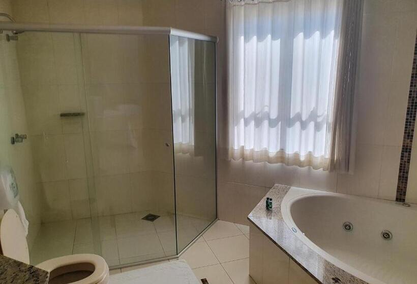 חדק דלוקס עם ג'קוזי, San Marino Palace