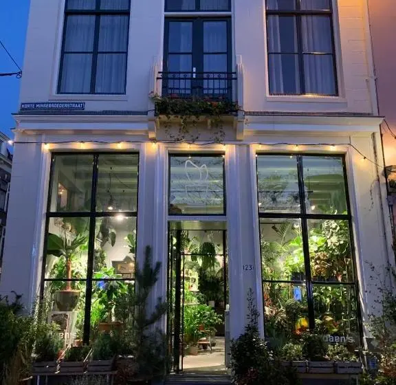اتاق سوپریور با تخت بزرگ, Daen’s Greenhouse