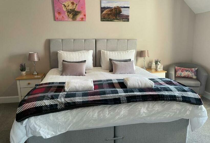 レイクビューデラックスルーム, Whinburn Guest House