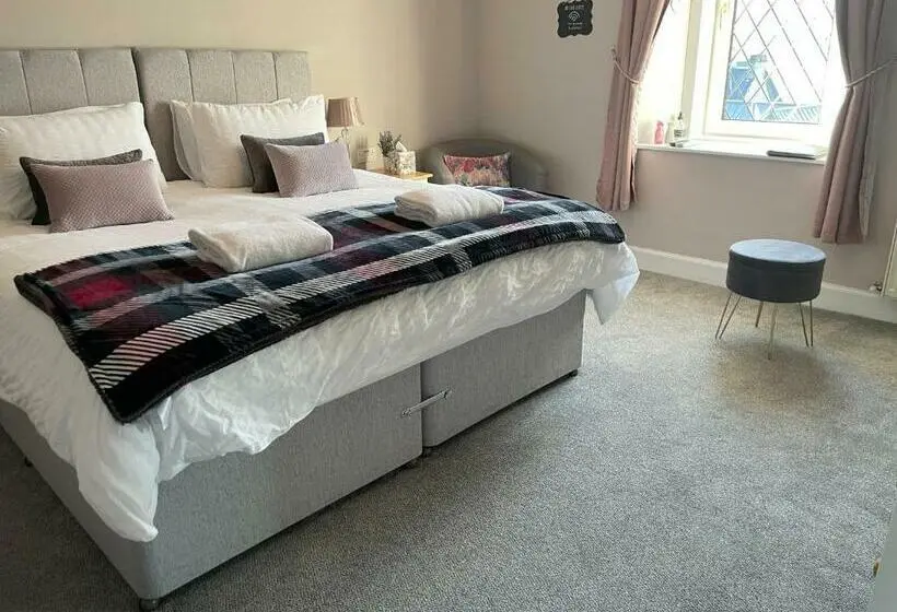 Deluxe-huone Järvinäkymä, Whinburn Guest House
