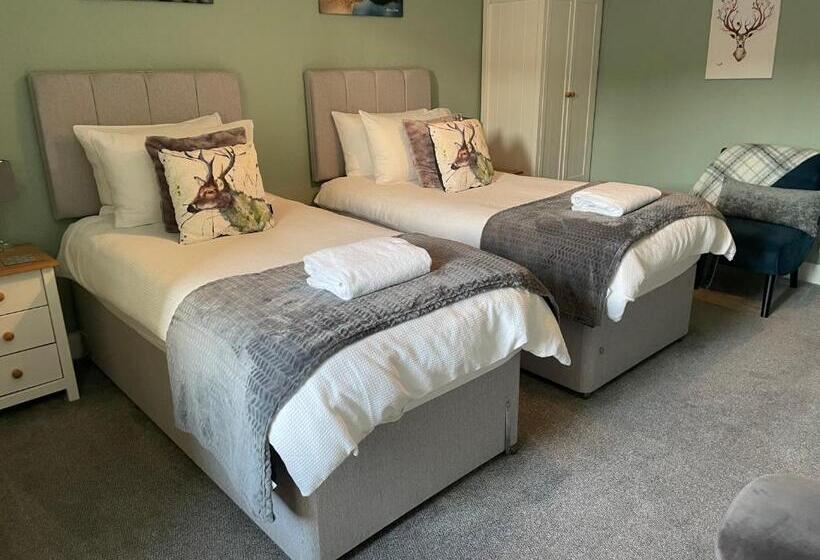 レイクビューデラックスルーム, Whinburn Guest House