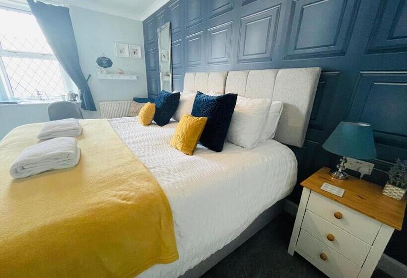 Номер Deluxe Вид на Озеро, Whinburn Guest House