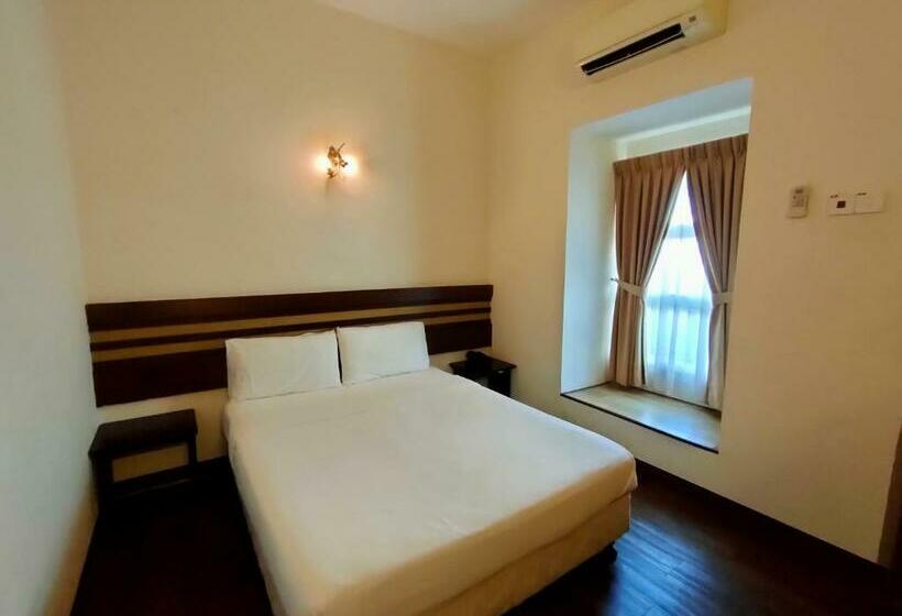 Camera Standard, Cozzy Motel