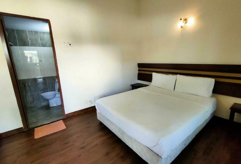 Camera Standard, Cozzy Motel