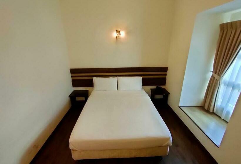 Camera Standard, Cozzy Motel