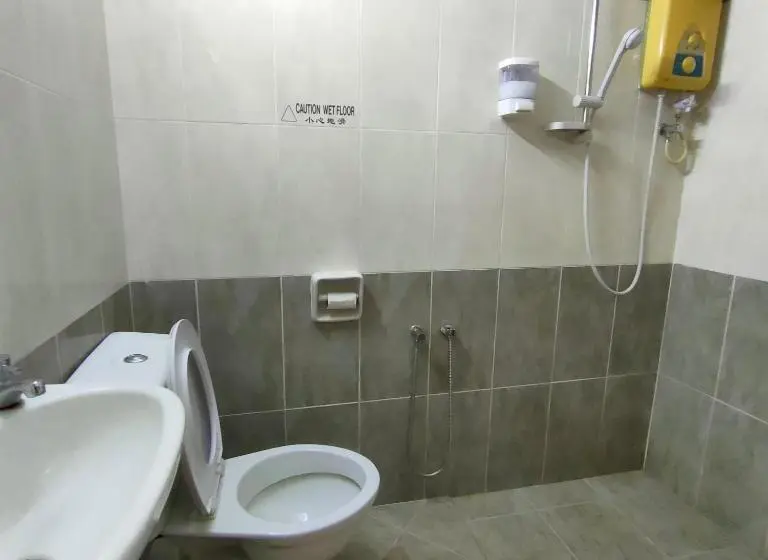 اتاق استاندارد چهار تخته, Cozzy Motel