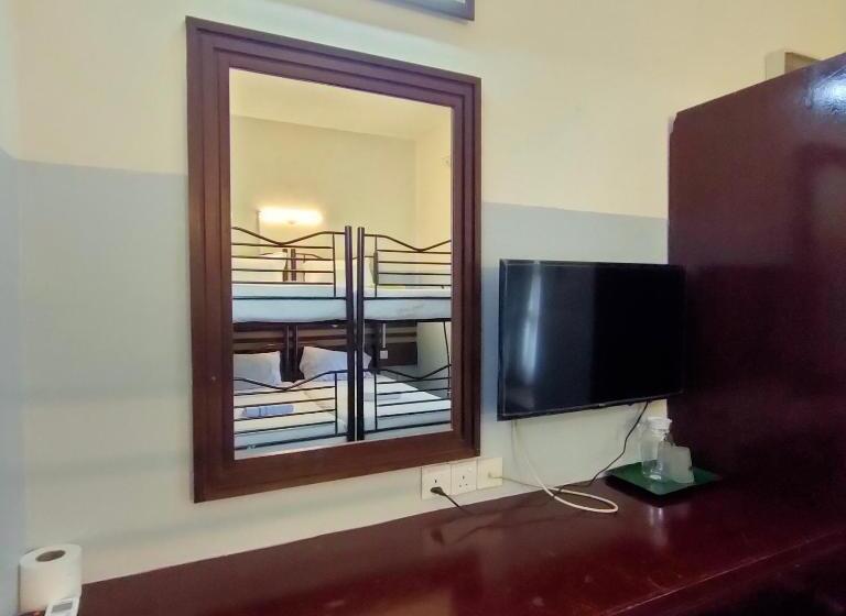 Camera Quadrupla Standard, Cozzy Motel