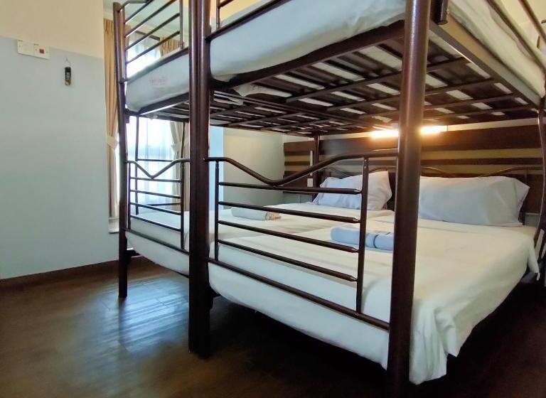 Camera Quadrupla Standard, Cozzy Motel