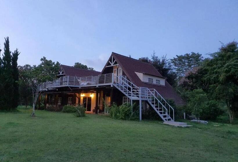 חדר משפחתי, ไอหมอก ชาเล่ต์