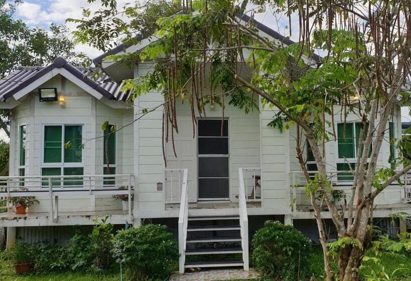 Négyszemélyes Premium Szoba, ไอหมอก ชาเล่ต์