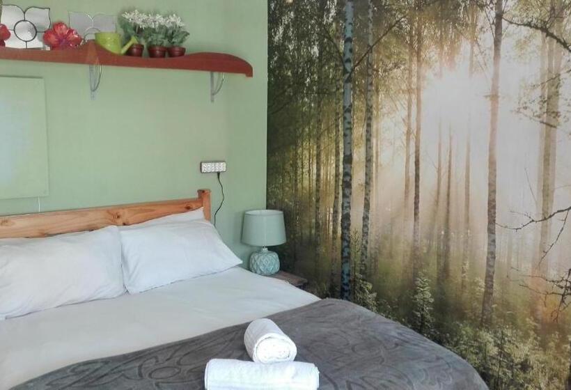 Номер Стандарт, Melville House