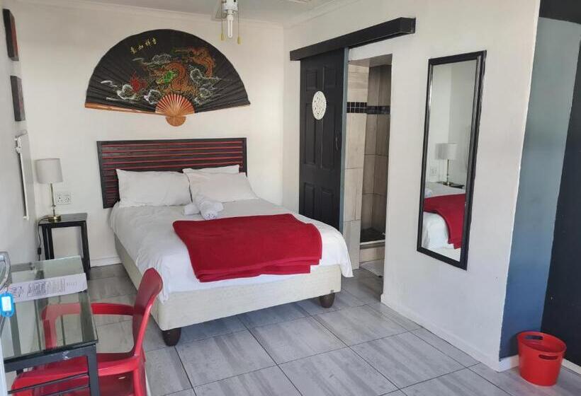 Номер Стандарт, Melville House