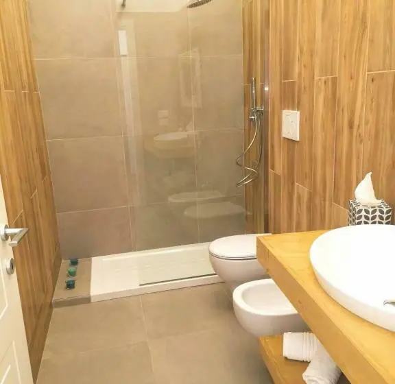 Superior Kolmen Hengen Huone, B&b Orchidea Celeste