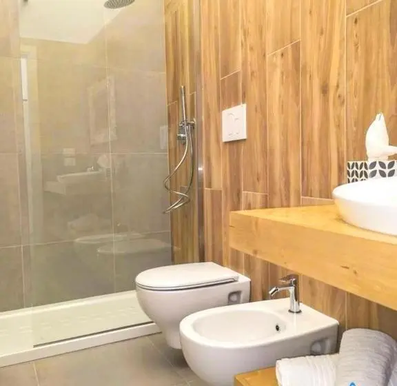 Superior Kolmen Hengen Huone, B&b Orchidea Celeste