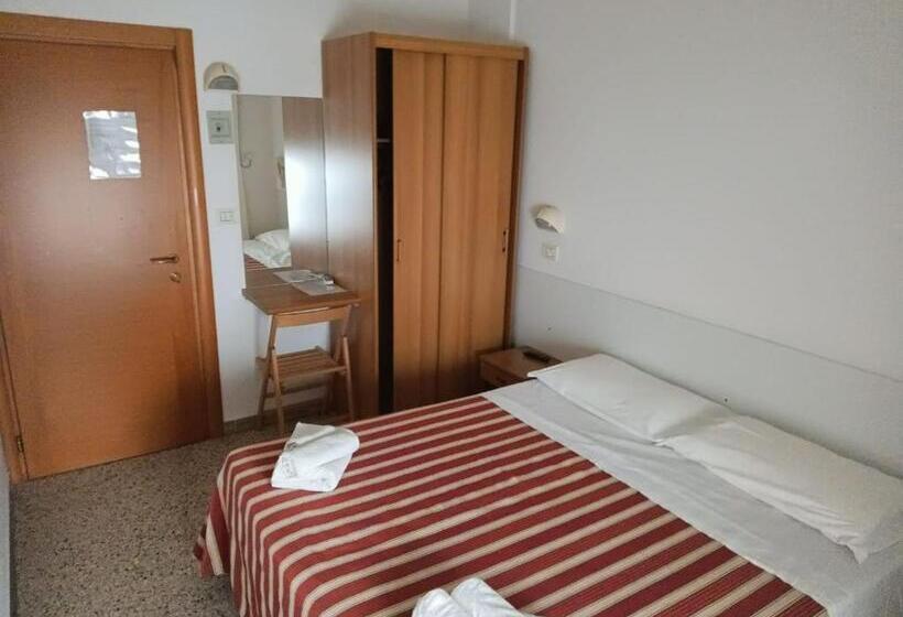 Номер Economy, Graziella Mare