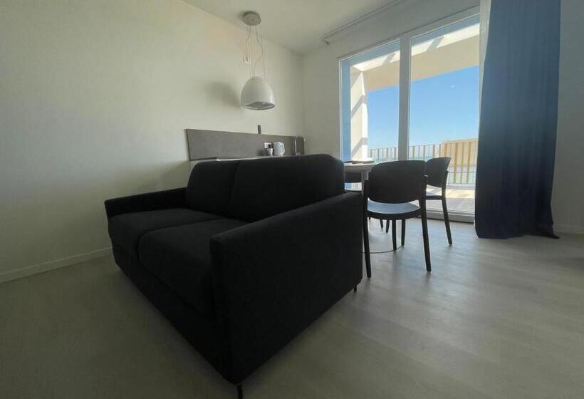 Deniz Manzaralı 1 Yatak Odalı Daire, Mar60 Apartments