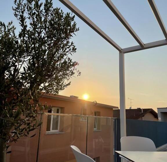 Deniz Manzaralı 1 Yatak Odalı Daire, Mar60 Apartments