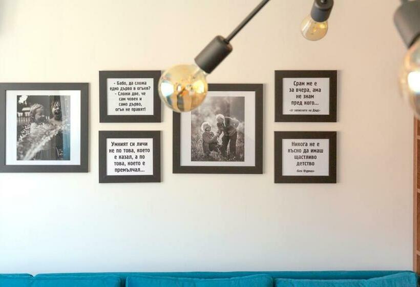 Family Suite, орфеевите песни