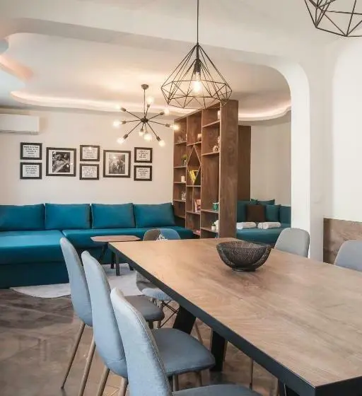 スイート(家族用), орфеевите песни