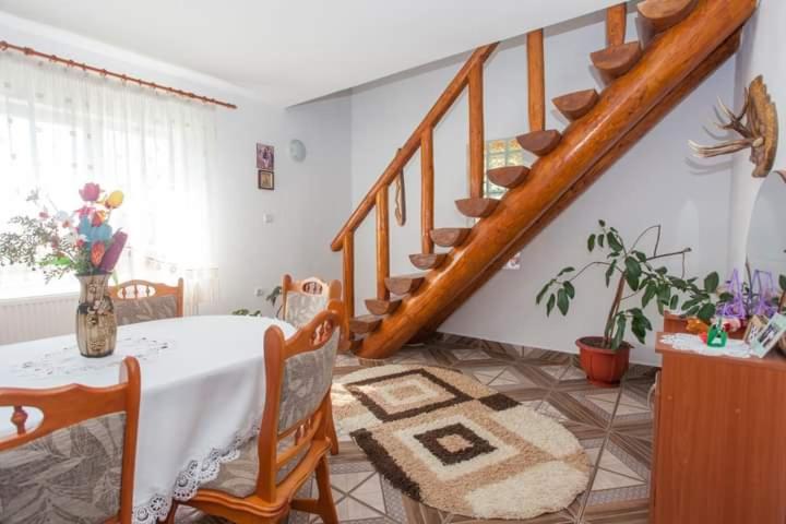 バス共有のスタンダードルーム, Casa Prundari Nicu și Mirela