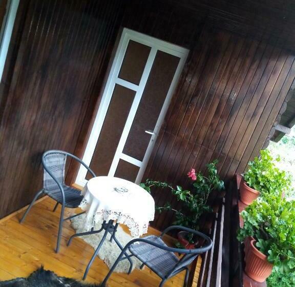 バス共有のスタンダードルーム, Casa Prundari Nicu și Mirela