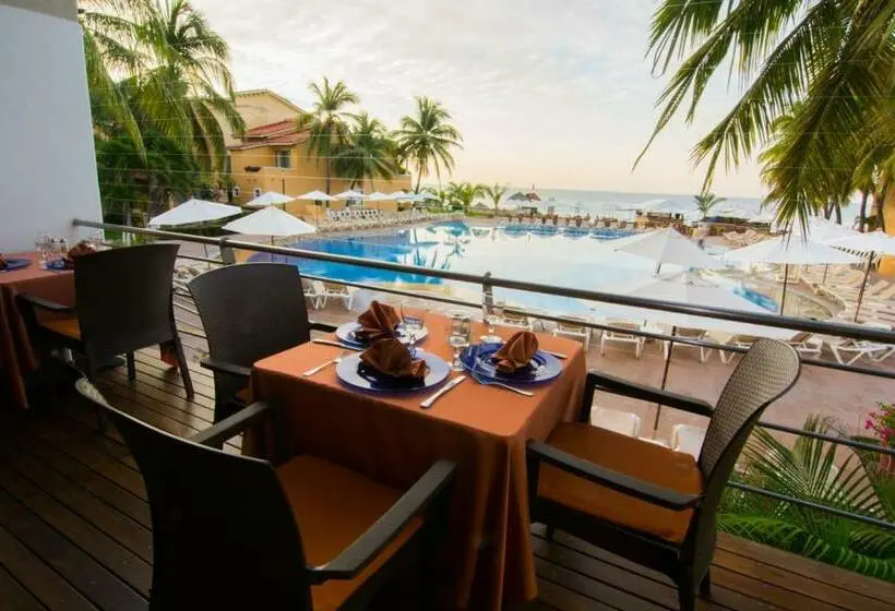 Standard Neljän Hengen Huone Puutarhanäkymä, Villa Para 5p 4a 1m Dentro Del Hotel A Un Lado Del Krystal Ixtapa Con Playa Wifi