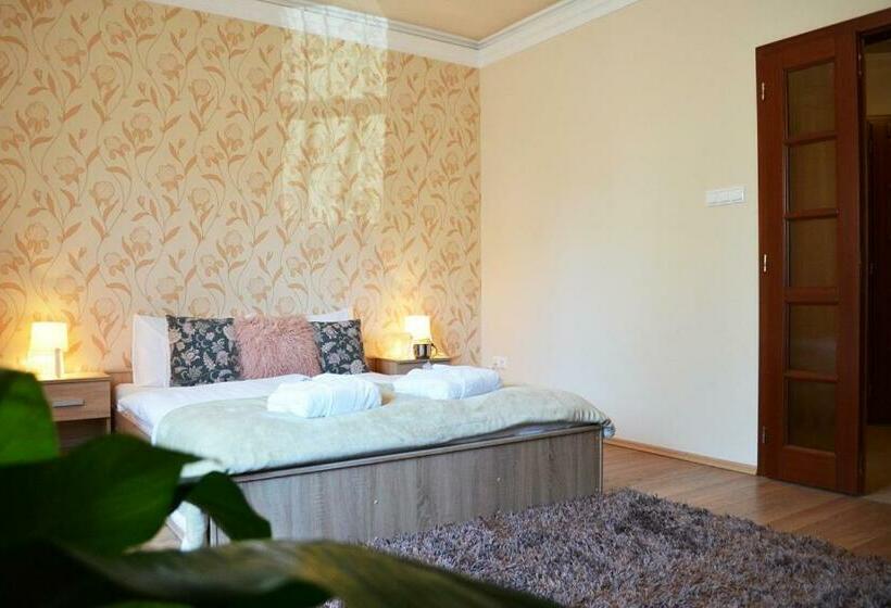 חדר דלוקס, Gyula Wellness Villa