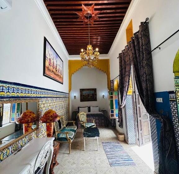 اتاق سوپریور با تخت بزرگ, Riad Dar Ouezzani
