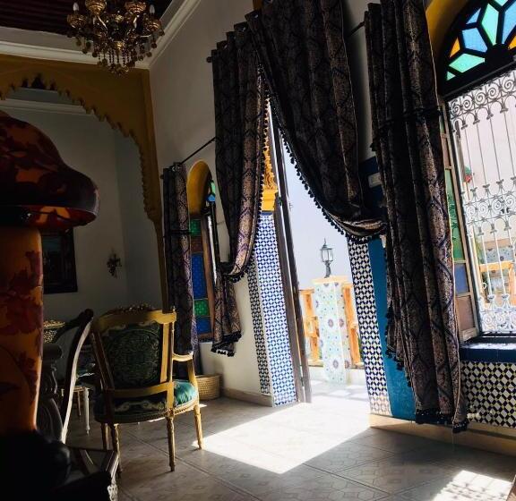 اتاق سوپریور با تخت بزرگ, Riad Dar Ouezzani