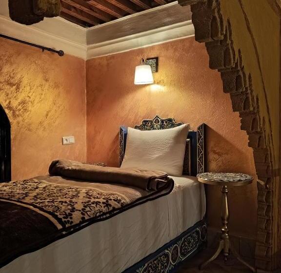 اتاق سوپریور با تخت بزرگ, Riad Dar Ouezzani