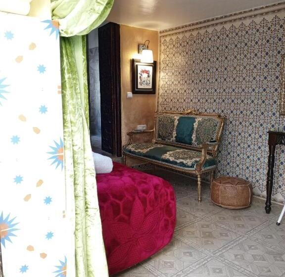 اتاق استاندارد چهار تخته, Riad Dar Ouezzani