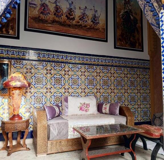 اتاق سوپریور با تخت بزرگ, Riad Dar Ouezzani