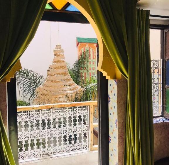 اتاق استاندارد چهار تخته, Riad Dar Ouezzani