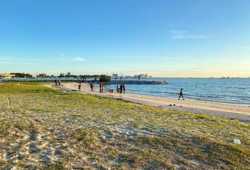 סוויטה נשיאותית, Maison Seaview Suites Port Dickson