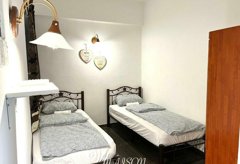 סוויטה נשיאותית, Maison Seaview Suites Port Dickson