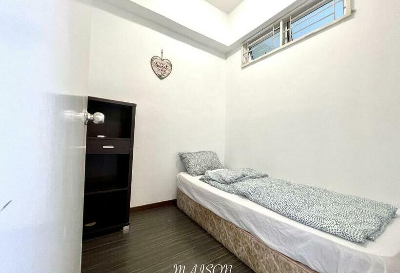 プレジデントスイートルーム, Maison Seaview Suites Port Dickson