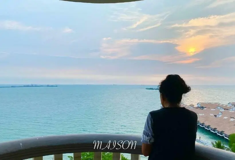 سوئیت پرزیدنت, Maison Seaview Suites Port Dickson