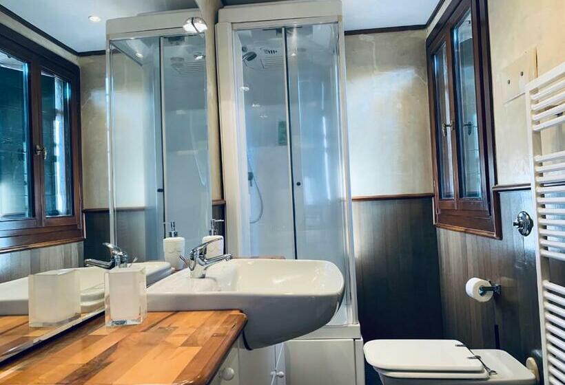 اتاق استاندارد سه نفره, Ai Sogni