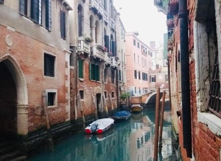 اتاق لوکس, Ai Sogni