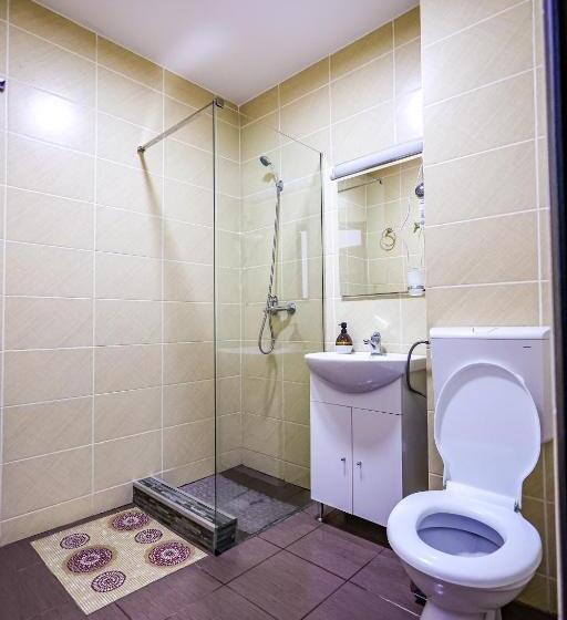 اتاق استاندارد با چشمانداز دریاچه, Casa Celestin