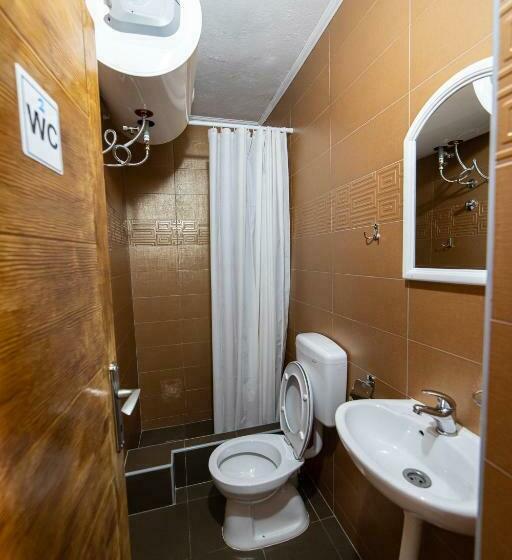 اتاق استاندارد با سرویس بهداشتی مشترک, Snam Rooms&apartment