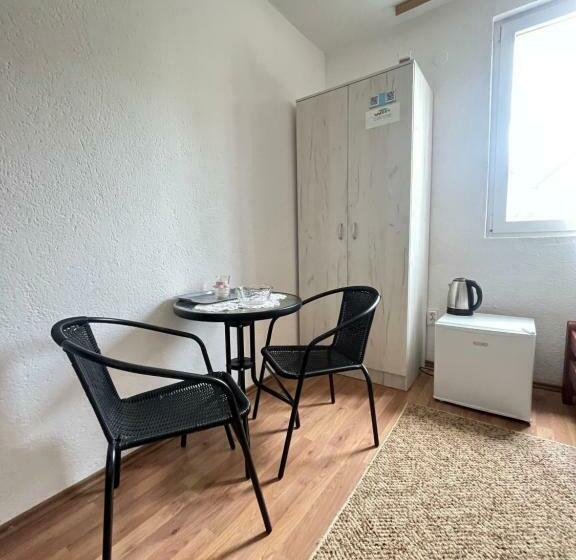 اتاق استاندارد با سرویس بهداشتی مشترک, Snam Rooms&apartment