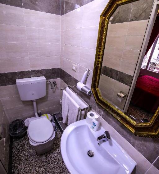 اتاق لوکس با بالکن, Well Come   Palazzo Reale