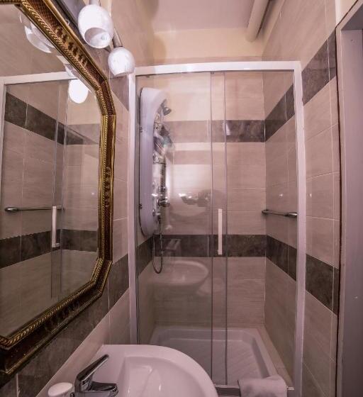 اتاق لوکس با بالکن, Well Come   Palazzo Reale