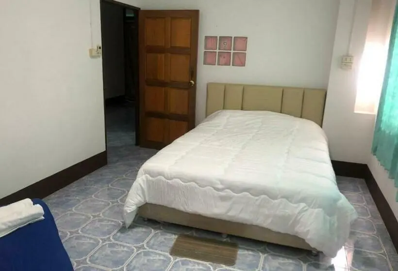 اتاق لوکس, บ้านพรศรี Homestay