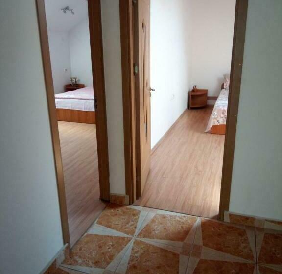 Студио Стандарт с Балконом, Pensiunea Valea Beiului