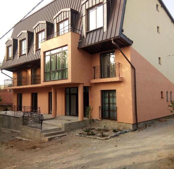 Номер Стандарт с Балконом, Pensiunea Valea Beiului