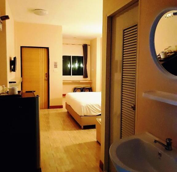 اتاق استاندارد با تخت بزرگ, โรงแรมประทับใจ