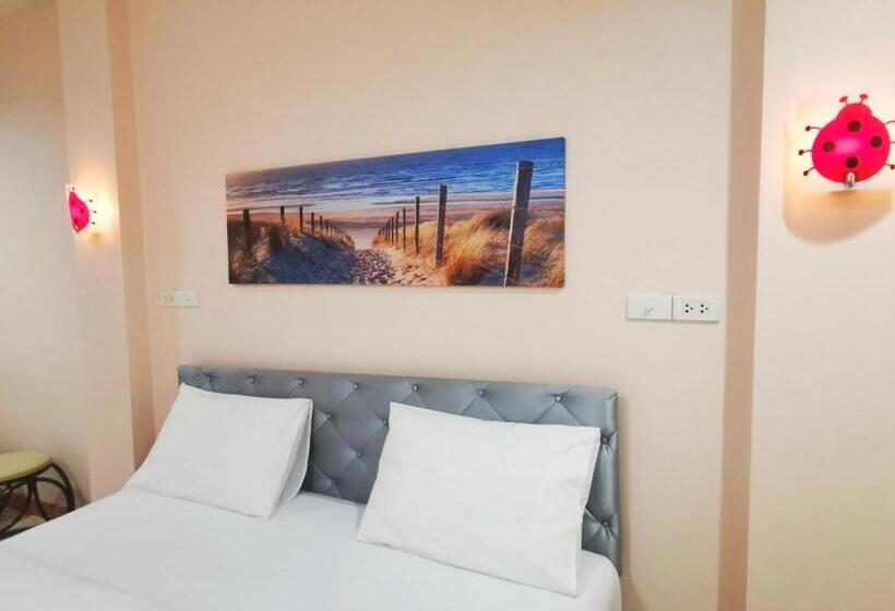 اتاق استاندارد با تخت بزرگ, โรงแรมประทับใจ