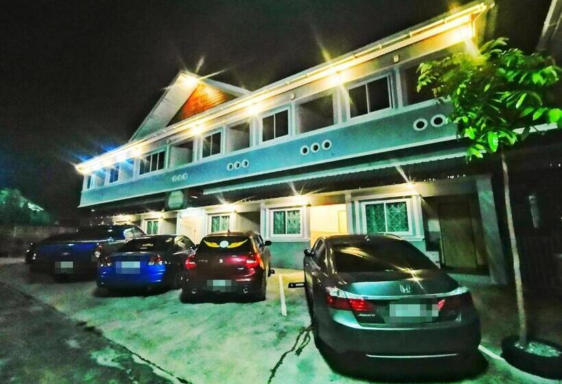 اتاق استاندارد با تخت بزرگ, โรงแรมประทับใจ